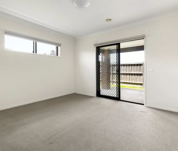 Spacious Family Home in a Convenient Location - Photo 2