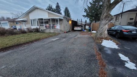 For Lease - 257 Browndale Crescent Unit# Main, Richmond Hill, Ontario - Photo 2