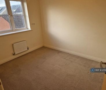 3 bedroom end of terrace house to rent - Photo 2