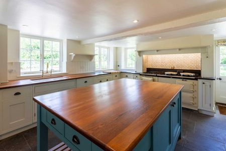 8 bedroom detached house to rent - Photo 5