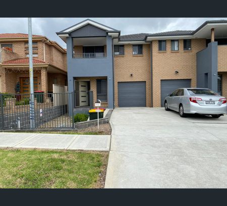 25 Lavinia St, South Granville, NSW 2142 - Photo 2