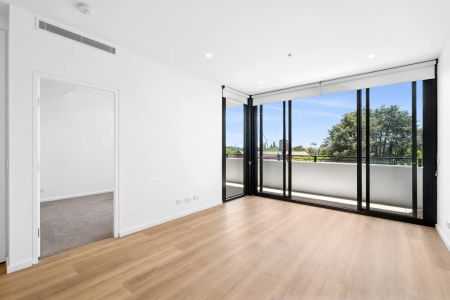 Modern and spacious one bedroom unit in Prime location - Photo 2