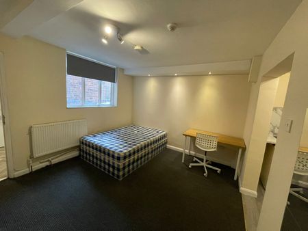 Studio Flat, Mansfield Road, NG1 - Photo 2