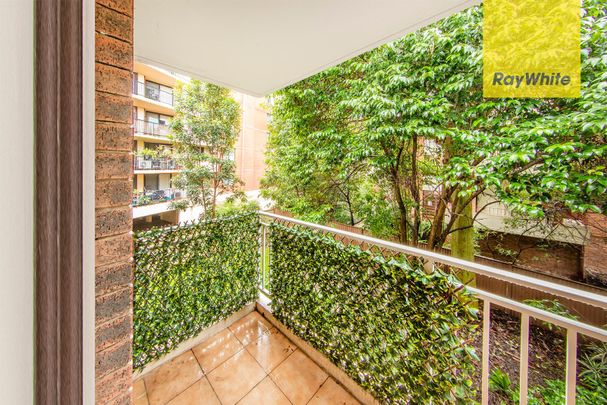 Peaceful & Private Two-Bedroom Unit in a Leafy Setting - Photo 1