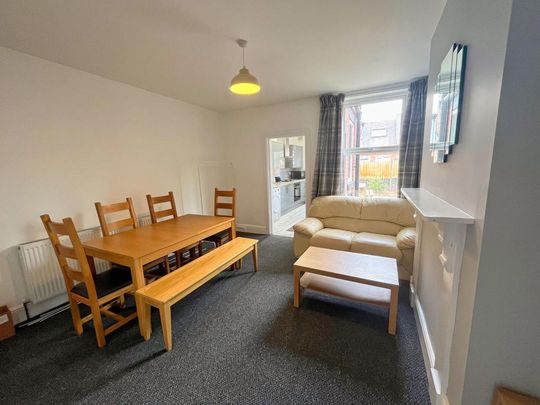 4 bedroom house share to rent - Photo 1