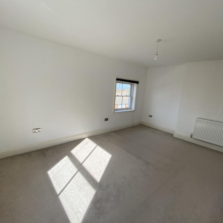 3 bedroom penthouse to rent - Photo 1