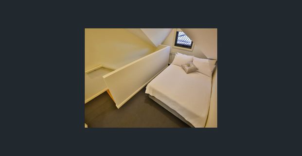 Fully furnished one bedroom apartment set in a federation setting. - Photo 1