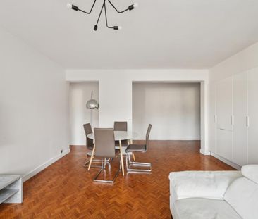 Location Appartement 3 pièces Meublé 80m² PARIS 16ème - Photo 3