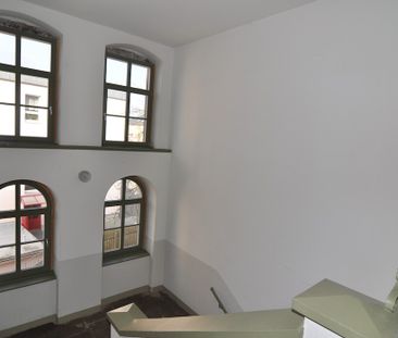 ** Helle 2 Zimmer Wohnung im Zentrum Oelsnitz -2. OG -frz. Balkon -... - Foto 1