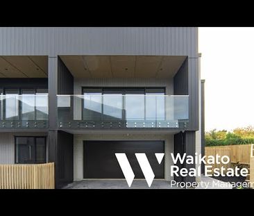 Brand New Two Storey Upmarket Family Home - Photo 4