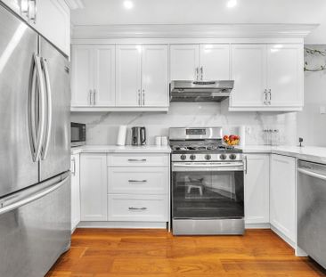 For Lease - 3163 Pearwood Place, Mississauga, Ontario - Photo 2