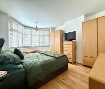 4 bedroom semi-detached house to rent - Photo 6