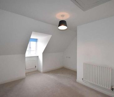 Philip Larkin Close, Hull, HU6 - Photo 3