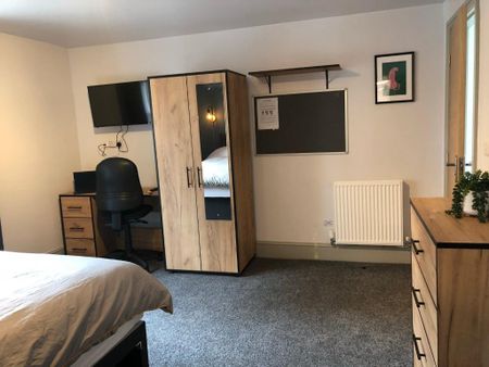 16 bedroom flat to rent - Photo 5