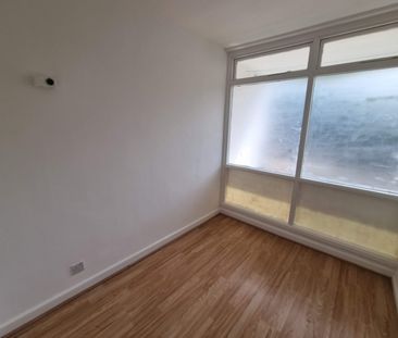 3 Bed Maisonette, Gough Walk, E14 - Photo 1