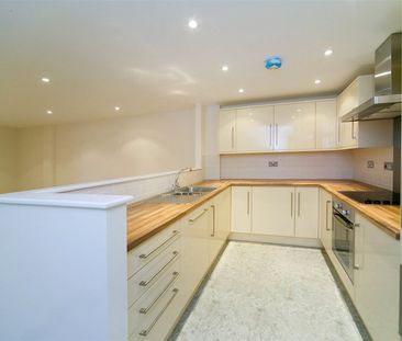 Darville House, Oxford Road East, Windsor, Berkshire, SL4 1EF - Photo 5