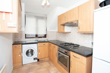 1 bedroom flat to rent, Available unfurnished from 07/04/2025 - Photo 4