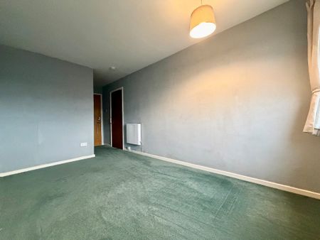 La Porte Precinct, Falkirk, Grangemouth, FK3 8AW - Photo 2