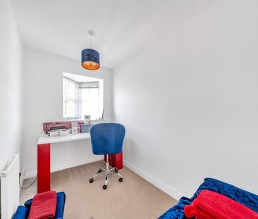 3 bedroom House To Let Total Size: 948 SQ FT - Photo 3