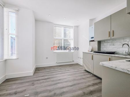 2 bedroom flat to rent - Photo 4