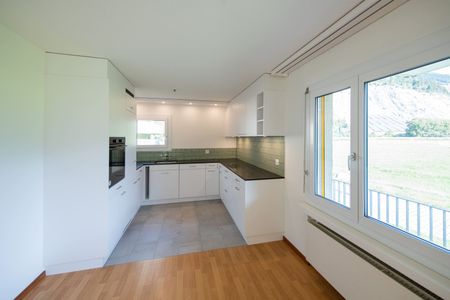 4.5-Zimmer-Wohnung im 1. Obergeschoss (ohne Lift) - sehr naturnahe gelegen - Photo 5