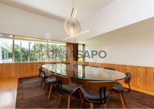 Moradia T4 para alugar em Almada