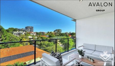 HUGE 2 BEDROOM APARTMENT WITH GREAT FLOOR PLAN CLOSE TO PARK AND TOOWONG VILLAGE - Photo 4