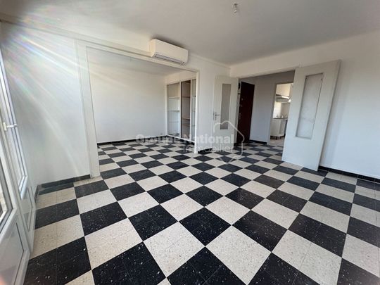 LOCATION d'un appartement de 3 pièces (69 m²) à Miramas, - Photo 1