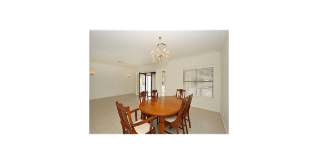 Executive Townhouse in High East - Photo 1