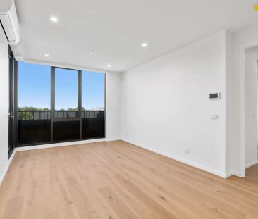 Superb, light filled 2 bedroom residence! - Photo 2