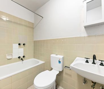 8/97-99 Kooyong Road, Armadale VIC 3143 - Apartment For Rent | Domain - Photo 2