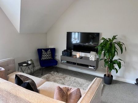 Apt 6 1 Loughan Hall, Comber Road, Dundonald, BT16 2FN - Photo 2