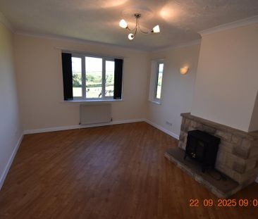 3 bedroom detached bungalow to rent - Photo 1