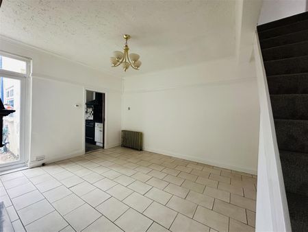 Fitton Street, Nuneaton, CV11 - Photo 2
