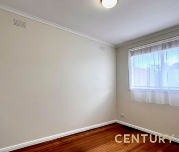 Modern 2-Bed Townhouse in Dandenong - Photo 6