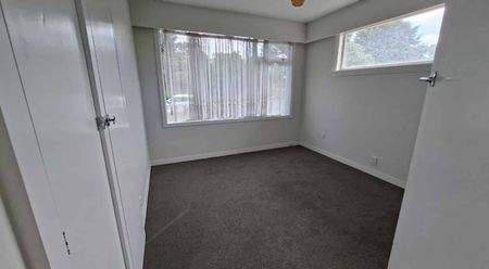 Tidy Two Bedroom Standalone Home – Fantastic Location - Photo 4