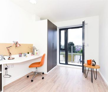 1 bedroom in a flat share to rent - Photo 4