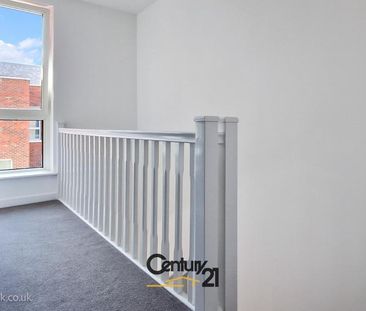 4 bedroom townhouse to rent - Photo 5