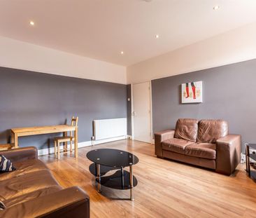 5 bed maisonette to rent in Warton Terrace, Heaton, NE6 - Photo 3