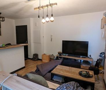 Location Appartement 2 pièces 33m² DEVILLE LES ROUEN 76250 - Photo 1