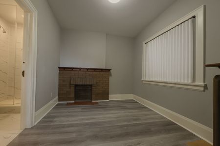 For Lease - 2133 Bloor Street Unit# 2B, Toronto, Ontario - Photo 3