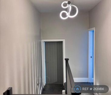 2 bedroom terraced house to rent - Photo 2