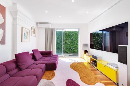 Expansive 249 sqm Three Bedroom Residence - Offered Unfurnished - Photo 5