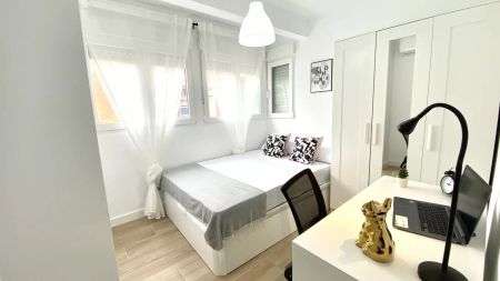 Rooms for rent in modern 4-bedroom apartment in Móstoles - Photo 4