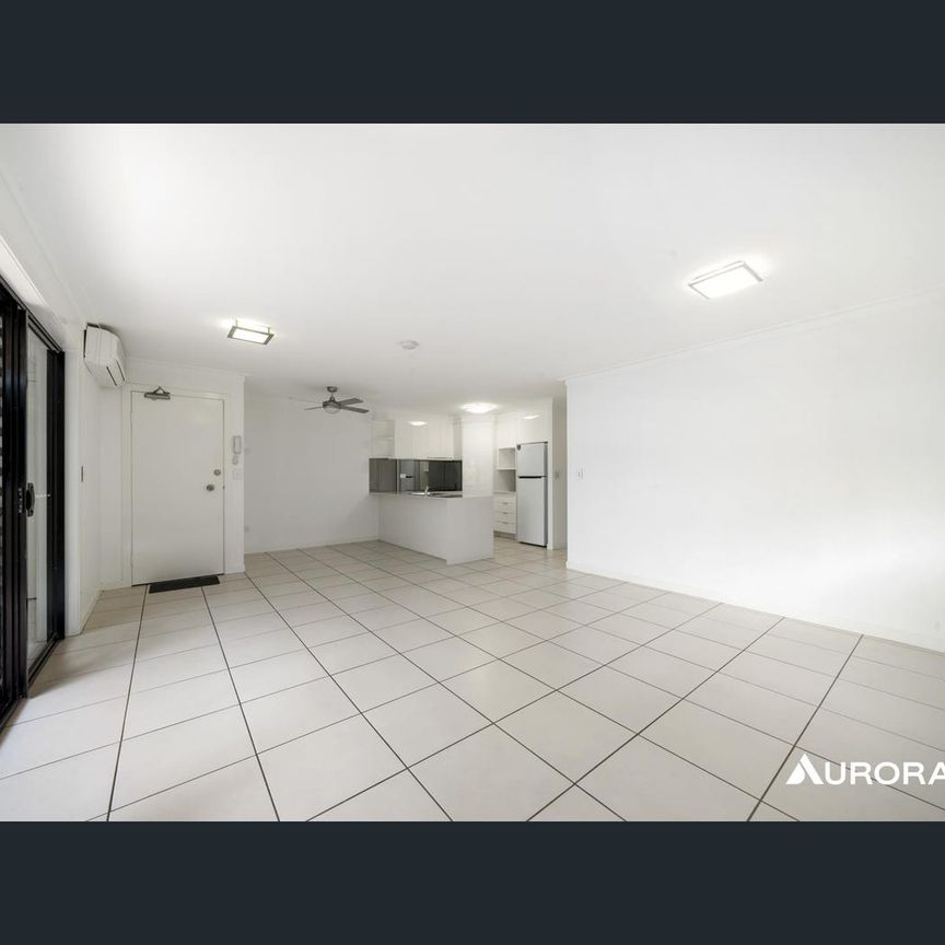 8/240 Wellington Road, East Brisbane, Qld 4169 - Photo 1