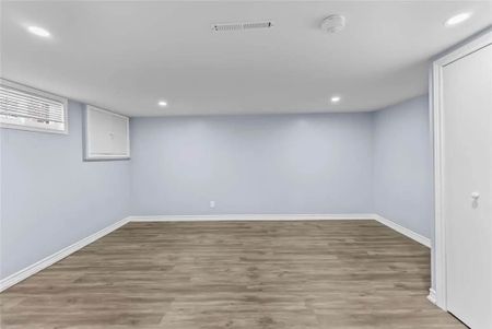 7229 Harriman St, Niagara Falls - All Inclusive 2 Bedroom Unit - Photo 2