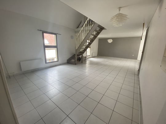 Location Appartement 3 pièces 84m² - Photo 1