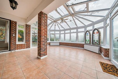 5 bedroom detached house to rent - Photo 5