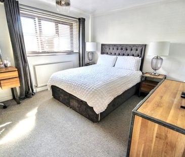 London Road, Wickford - Photo 2