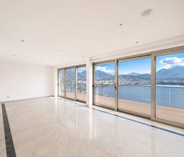 ATTICO DI 5.5 LOCALI CON MERAVIGLIOSA VISTA LAGO | 5.5-ROOM PENTHOU... - Foto 2